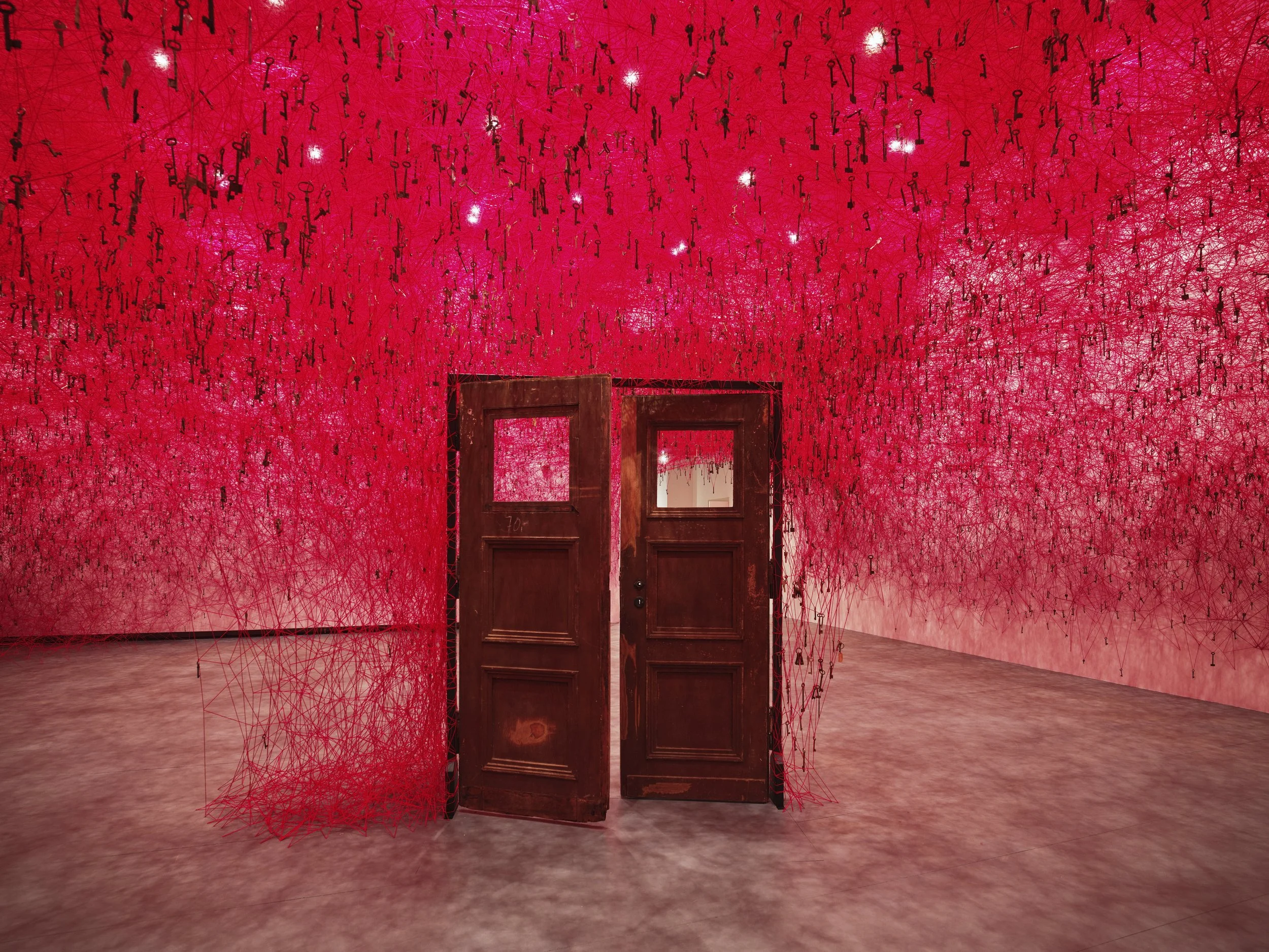 CHIHARU SHIOTA–塩田千春